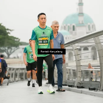 Runner Photo 8539839
