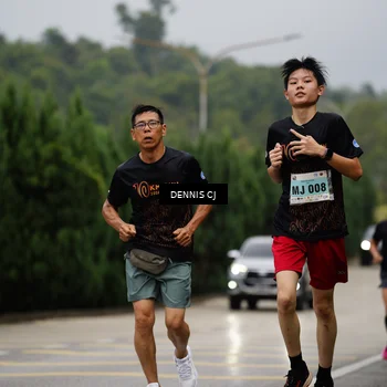 Runner Photo 8539881