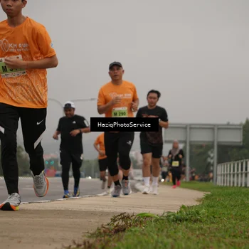 Runner Photo 8540025