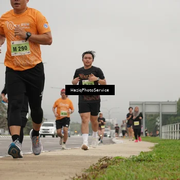 Runner Photo 8540124