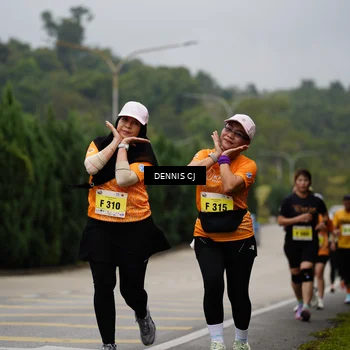 Runner Photo 8540238