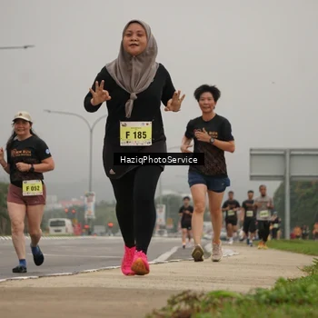 Runner Photo 8540771