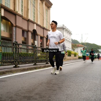 Runner Photo 8541758