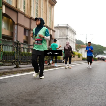 Runner Photo 8541796