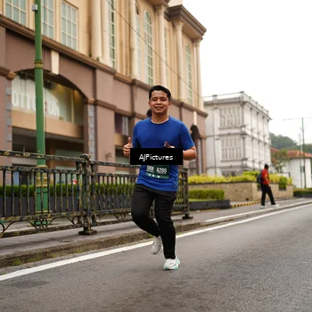 Runner Photo 8541876