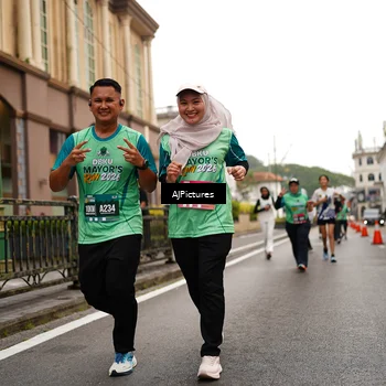 Runner Photo 8542002