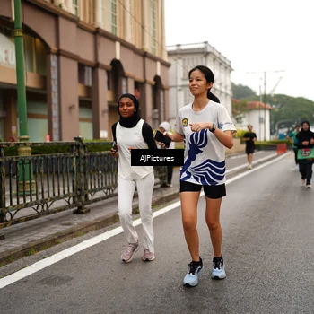 Runner Photo 8542003