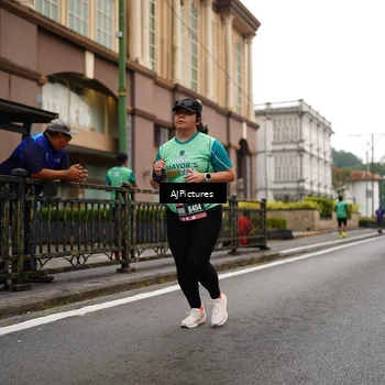 Runner Photo 8542049