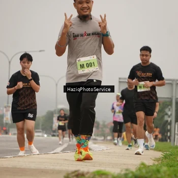 Runner Photo 8542056