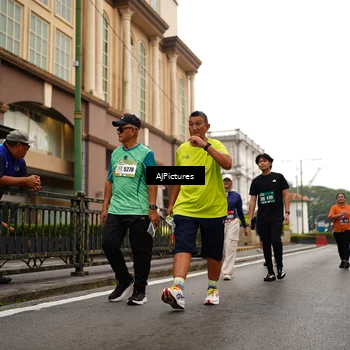 Runner Photo 8542068
