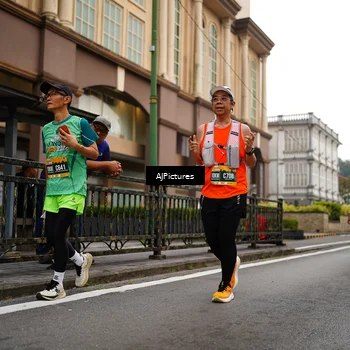 Runner Photo 8542078