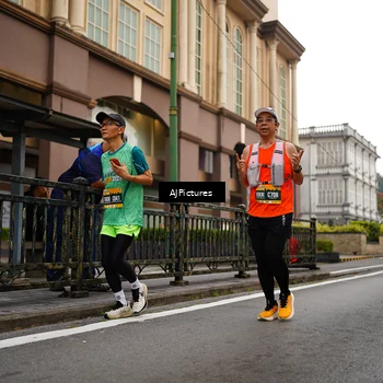 Runner Photo 8542080