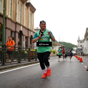 Runner Photo 8542159