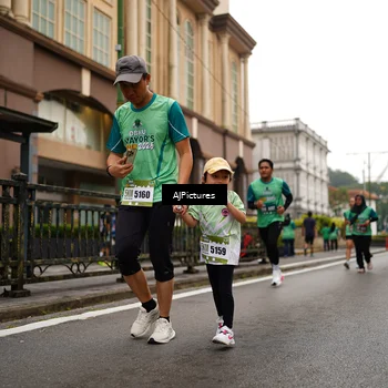 Runner Photo 8542172