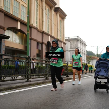 Runner Photo 8542177