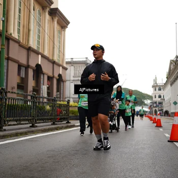 Runner Photo 8542208