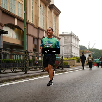 Runner Photo 8542213
