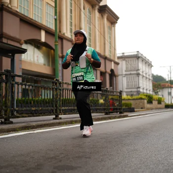 Runner Photo 8542246
