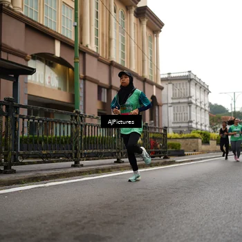 Runner Photo 8542247
