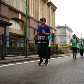 Runner Photo 8542280