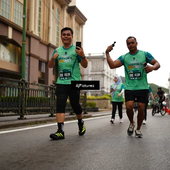 Runner Photo 8542281