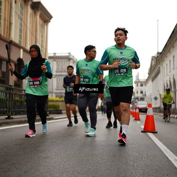 Runner Photo 8542311