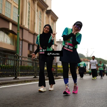 Runner Photo 8542334
