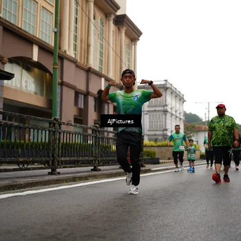 Runner Photo 8542356