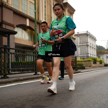 Runner Photo 8542360