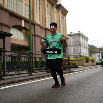 Runner Photo 8542373