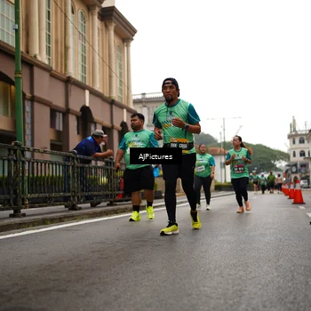 Runner Photo 8542375
