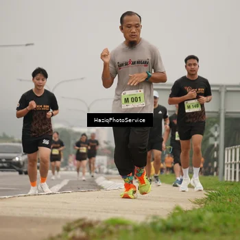 Runner Photo 8542397