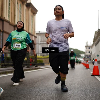 Runner Photo 8542399