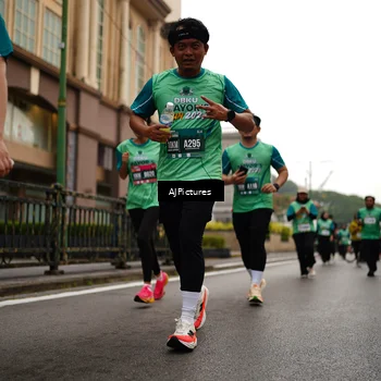 Runner Photo 8542416