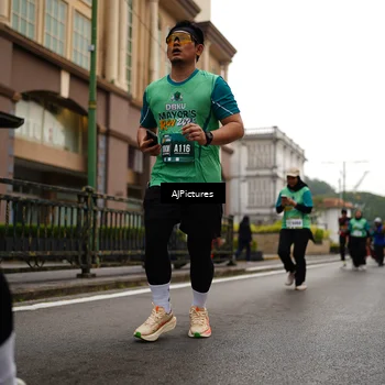 Runner Photo 8542417