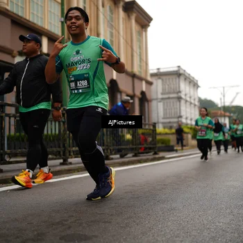 Runner Photo 8542445