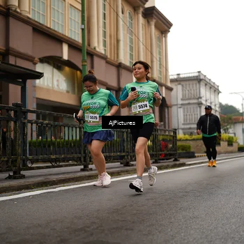 Runner Photo 8542451