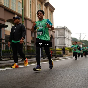 Runner Photo 8542456