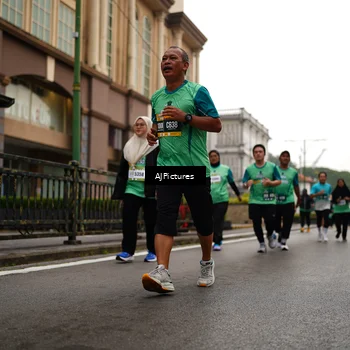 Runner Photo 8542464