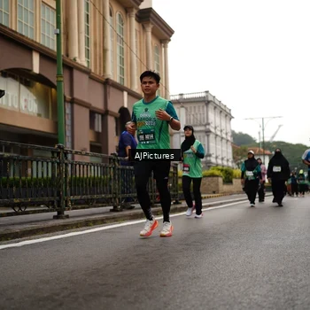 Runner Photo 8542518