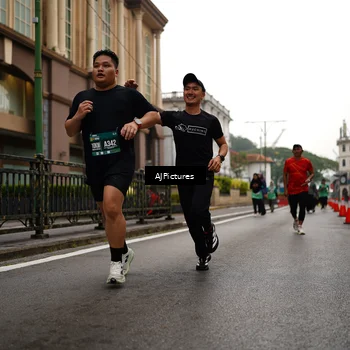 Runner Photo 8542625
