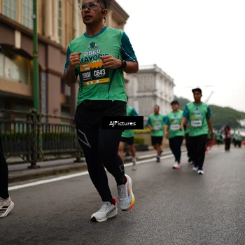 Runner Photo 8542644