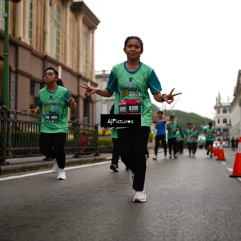 Runner Photo 8542653