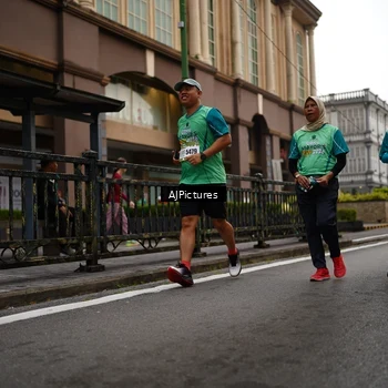 Runner Photo 8542675