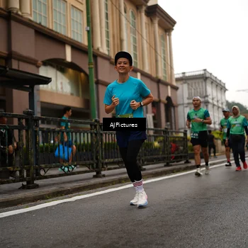 Runner Photo 8542679