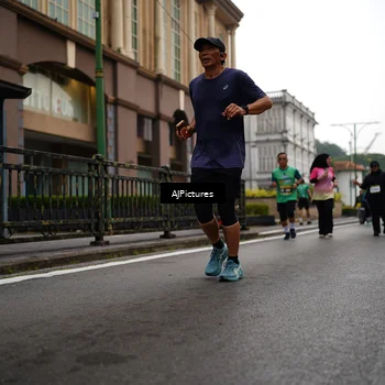 Runner Photo 8542718