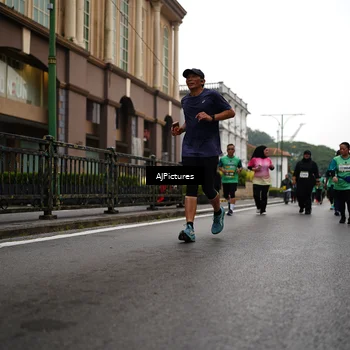 Runner Photo 8542721