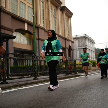Runner Photo 8542751