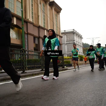 Runner Photo 8542753