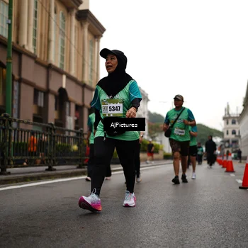 Runner Photo 8542775